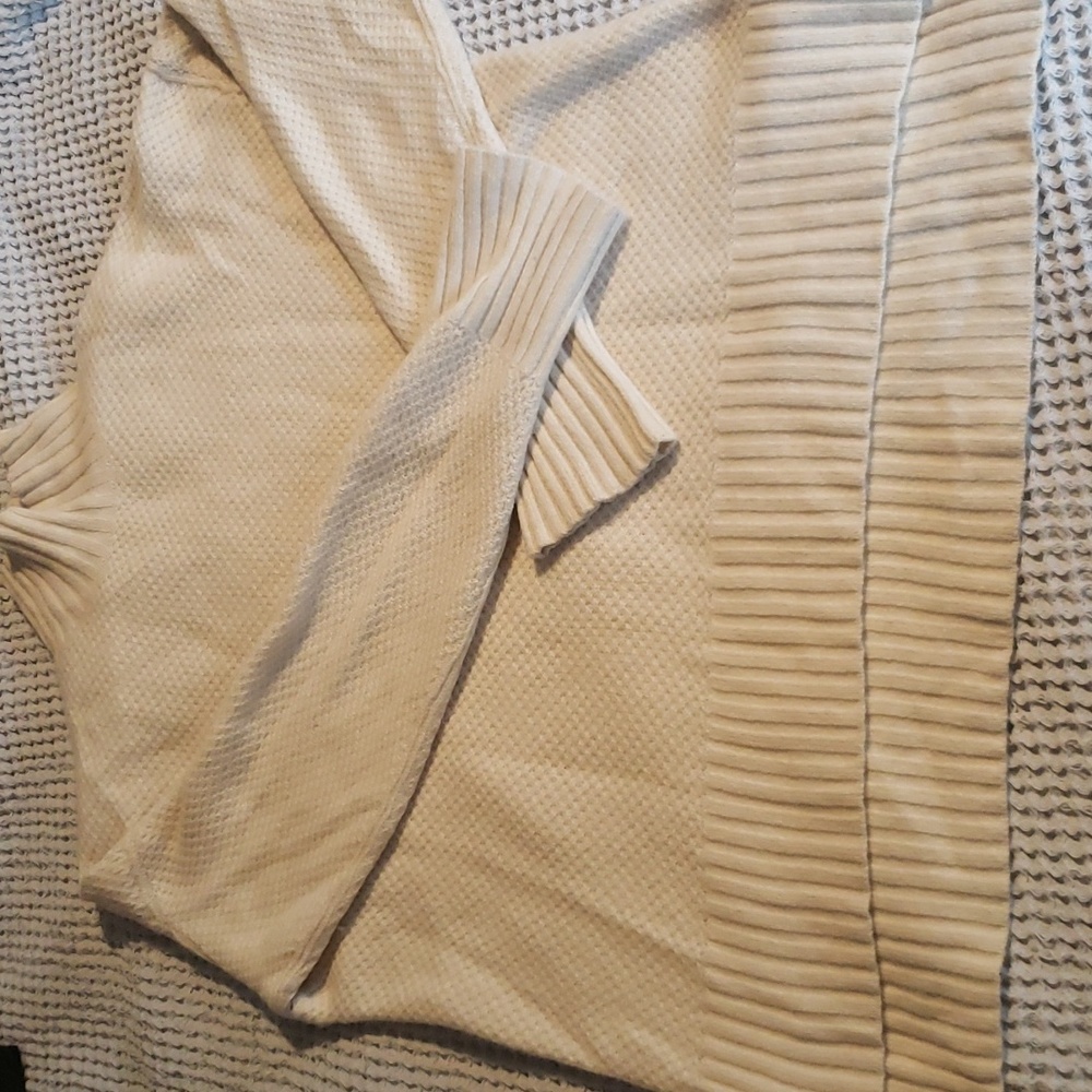 Everlane Cashmere Sweater